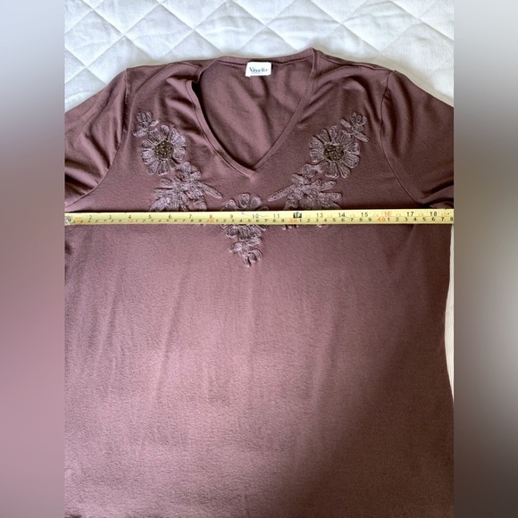 Beautifully embroidered V neck brown viscose top half sleeves size M - Picture 6 of 6